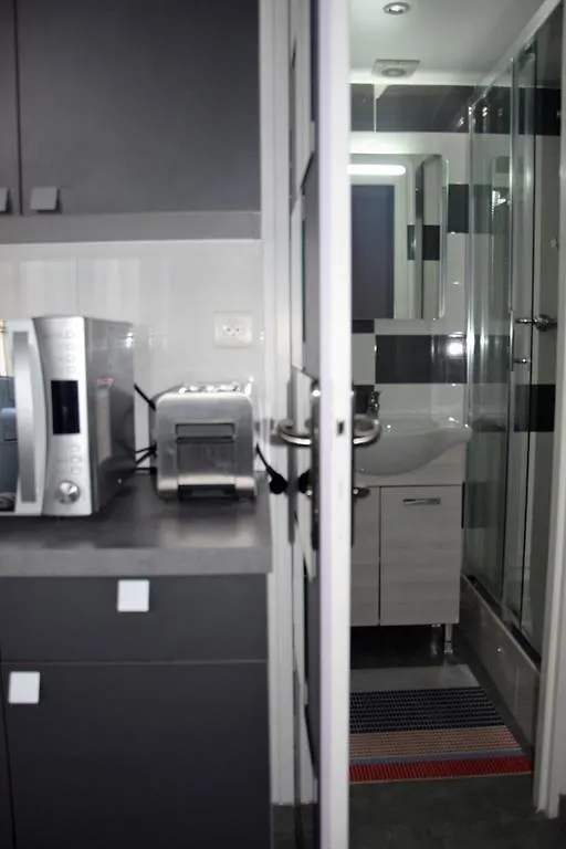 Dou Gouvernou Nice Apartmán